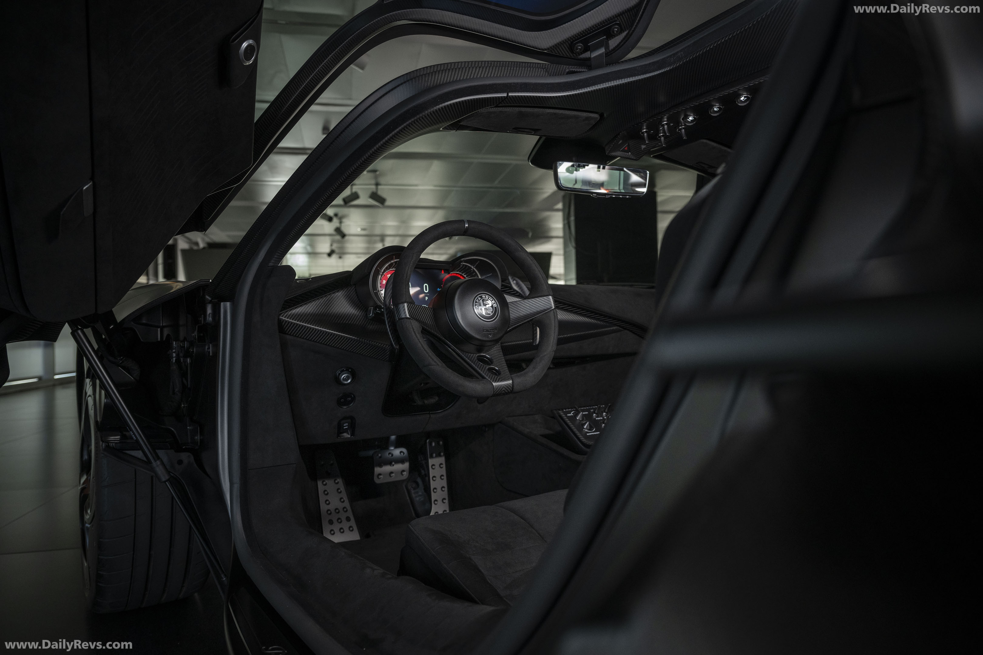 2026 Alfa Romeo 33 Stradale Perla Nera Interior